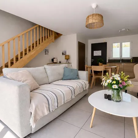 Spacious And Quiet House In For 6 Nyaraló La Rochelle